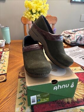 Dansko Mules size 40( 9)